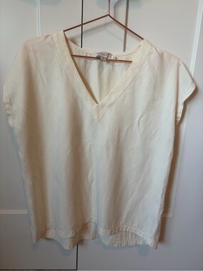 Molly Bracken Cream V-Neck Cap-Sleeve Top